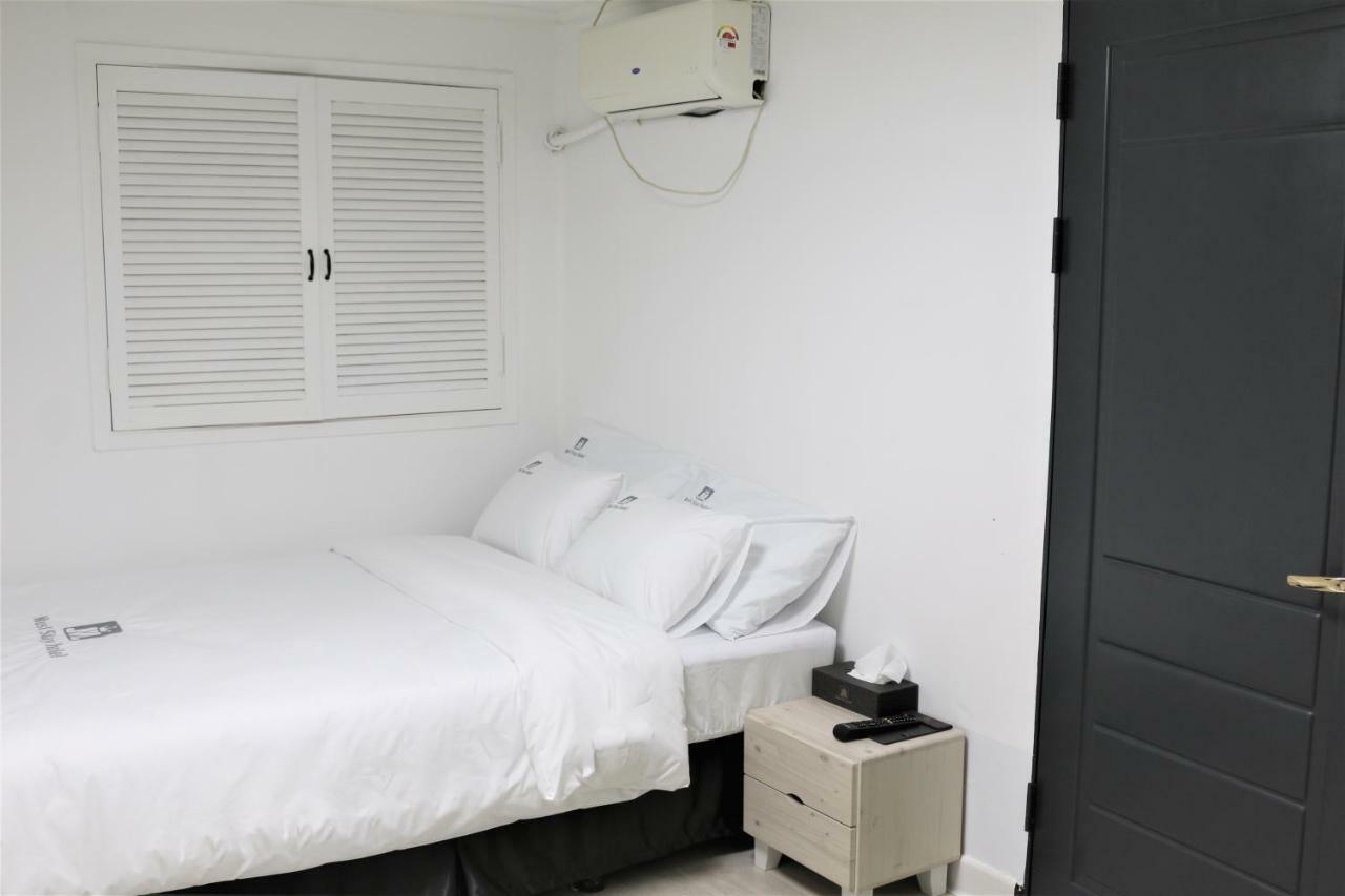 Must Stay Hotel Сеул Экстерьер фото