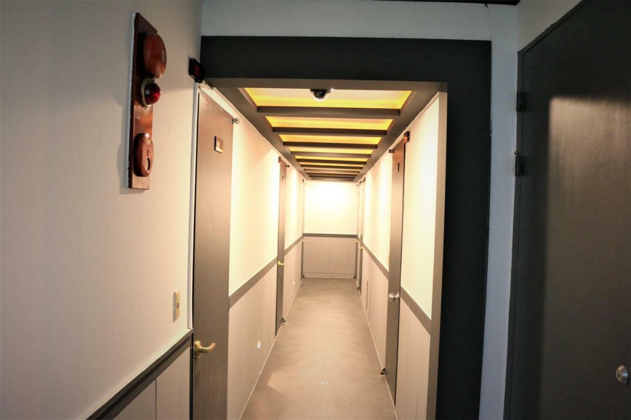 Must Stay Hotel Сеул Экстерьер фото