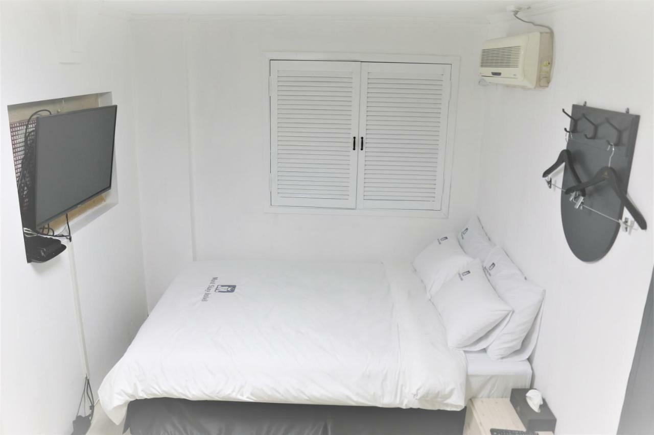 Must Stay Hotel Сеул Экстерьер фото