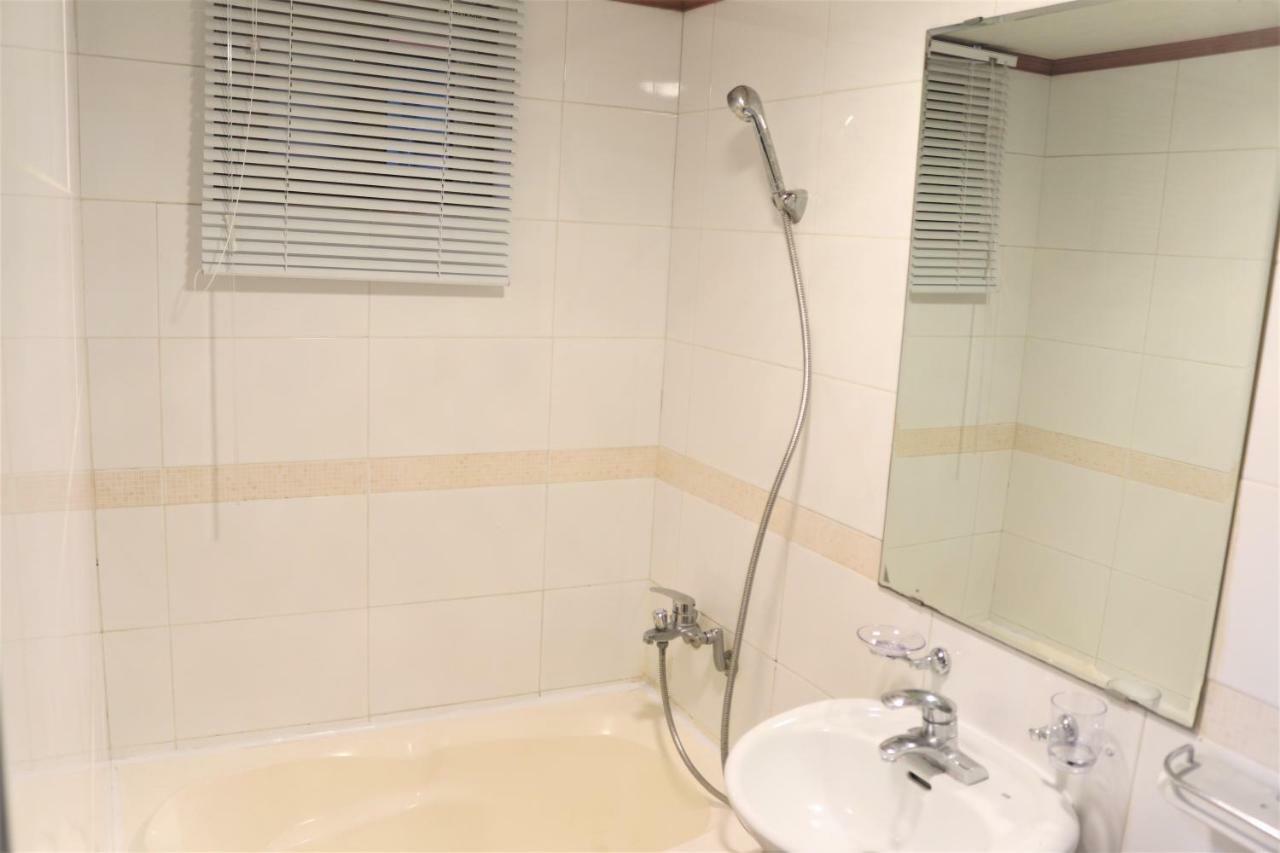Must Stay Hotel Сеул Экстерьер фото