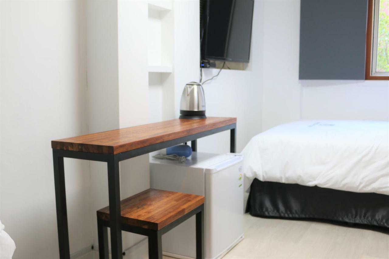 Must Stay Hotel Сеул Экстерьер фото